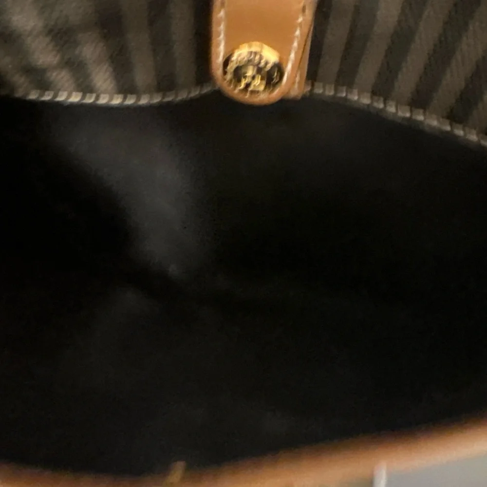 Fendi Black and Tan Men's Bag - Picture 10 of 16